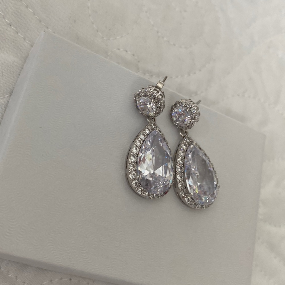 Crystal bridal earrings